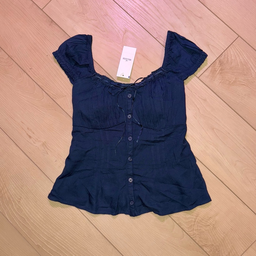 hollister off the shoulder pintuck blouse in navy blue ringer BNWT